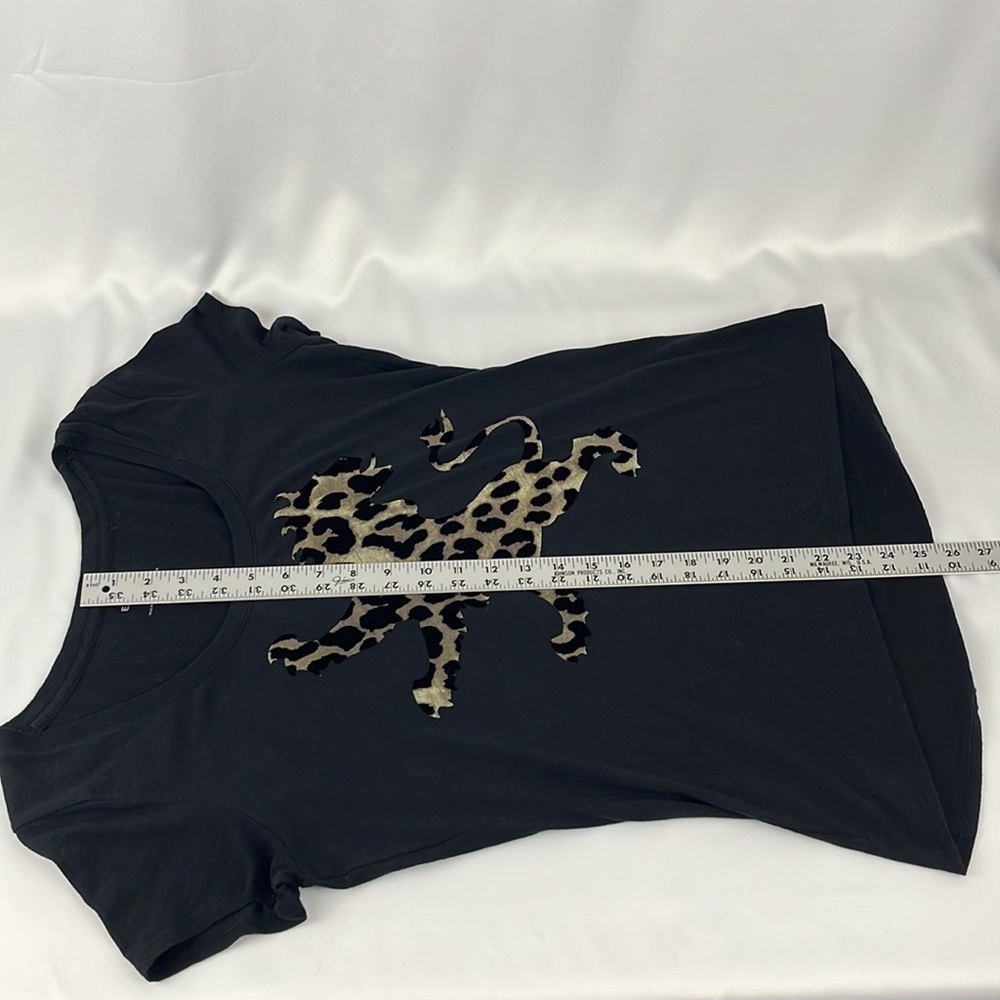 Express Women’s Scoop Neck Off-Black T-Shirt with Lion Print Size Medium - Picture 6 of 8